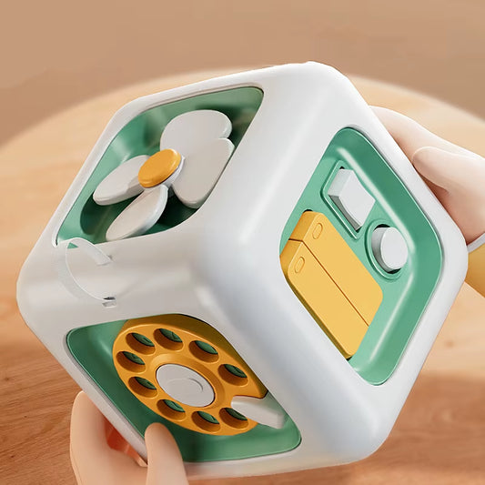 Cube Montessori d’Éveil